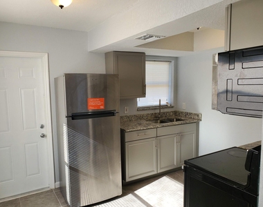 743 S Swinton Avenue - Photo Thumbnail 7