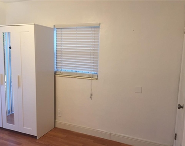 340 Ne 56th Street - Photo Thumbnail 6
