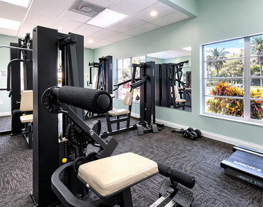 711 N Pine Island Road - Photo Thumbnail 16