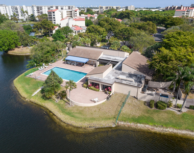 2200 S Cypress Bend Drive - Photo Thumbnail 38