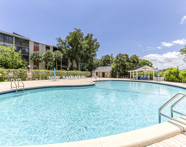 2200 S Cypress Bend Drive - Photo Thumbnail 41