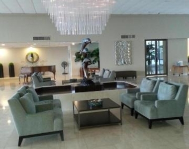1147 Hillsboro Mile - Photo Thumbnail 22