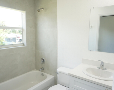 1173 W 28th Street - Photo Thumbnail 10