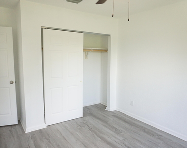 1173 W 28th Street - Photo Thumbnail 9