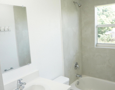 1173 W 28th Street - Photo Thumbnail 11