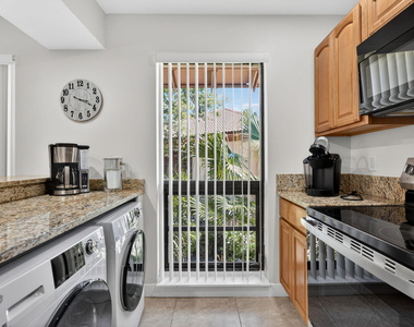 368 Brackenwood Circle - Photo Thumbnail 8