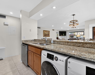 368 Brackenwood Circle - Photo Thumbnail 11