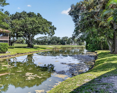 368 Brackenwood Circle - Photo Thumbnail 39