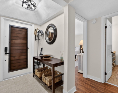 368 Brackenwood Circle - Photo Thumbnail 3