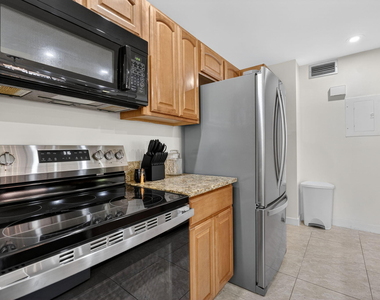 368 Brackenwood Circle - Photo Thumbnail 12