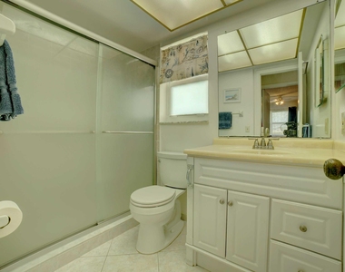 1801 Ocean Drive - Photo Thumbnail 4