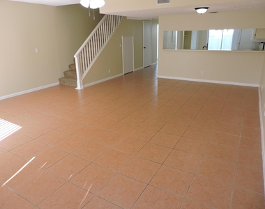 6239 Riverwalk Lane - Photo Thumbnail 10