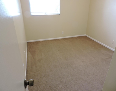 6239 Riverwalk Lane - Photo Thumbnail 22
