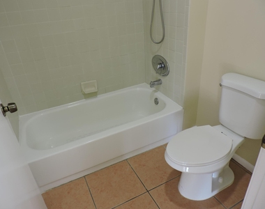 6239 Riverwalk Lane - Photo Thumbnail 17
