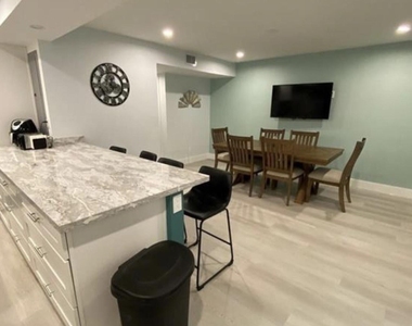 42 Madrid Lane - Photo Thumbnail 8