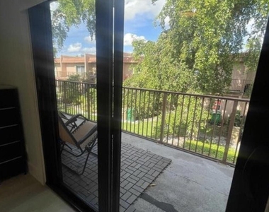 42 Madrid Lane - Photo Thumbnail 3