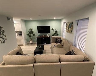42 Madrid Lane - Photo Thumbnail 1