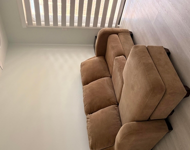 42 Madrid Lane - Photo Thumbnail 14