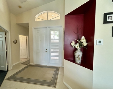 360 Nw Shoreline Circle - Photo Thumbnail 1
