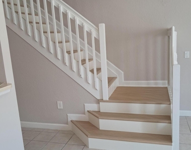 4219 Napoli Lake Drive - Photo Thumbnail 10