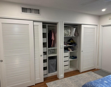 2170 Ne 51st Court - Photo Thumbnail 10