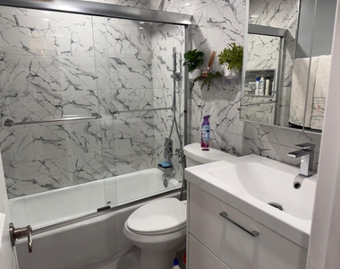 2170 Ne 51st Court - Photo Thumbnail 7