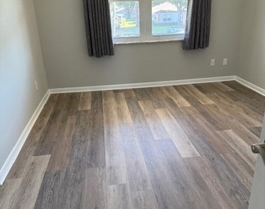 1219 S Lakes End Drive - Photo Thumbnail 25