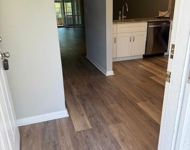 1219 S Lakes End Drive - Photo Thumbnail 4