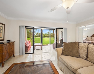 803 Clubhouse Circle - Photo Thumbnail 11