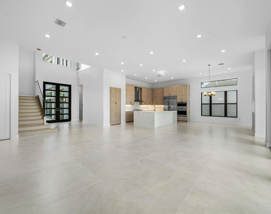 9516 Riverside Park Drive - Photo Thumbnail 7