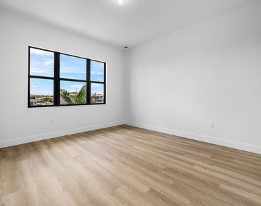 9516 Riverside Park Drive - Photo Thumbnail 54