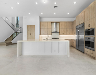 9516 Riverside Park Drive - Photo Thumbnail 9