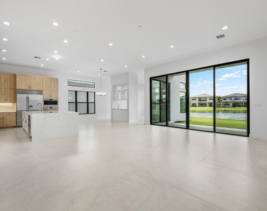 9516 Riverside Park Drive - Photo Thumbnail 5
