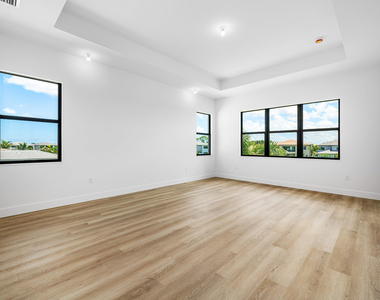 9516 Riverside Park Drive - Photo Thumbnail 38
