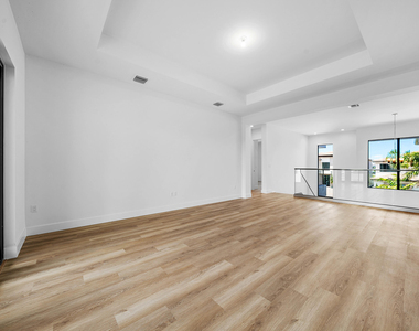 9516 Riverside Park Drive - Photo Thumbnail 32