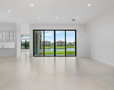 9516 Riverside Park Drive - Photo Thumbnail 4