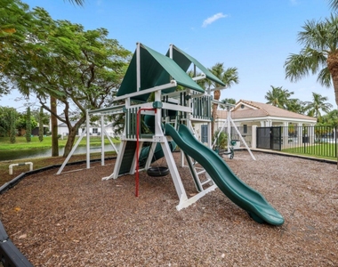 1105 Anchor Point - Photo Thumbnail 17
