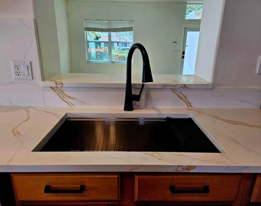 1105 Anchor Point - Photo Thumbnail 7