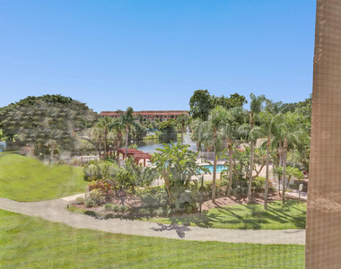 2255 Lindell Boulevard - Photo Thumbnail 24