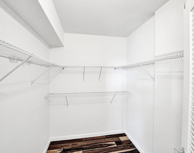 2255 Lindell Boulevard - Photo Thumbnail 16