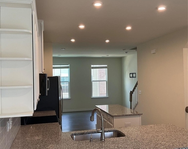 6222 Cleburne Court - Photo Thumbnail 5