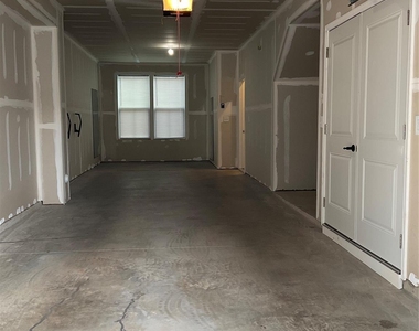 6222 Cleburne Court - Photo Thumbnail 3