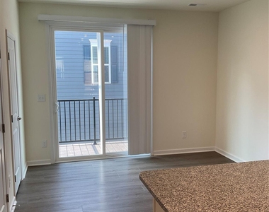 6222 Cleburne Court - Photo Thumbnail 4