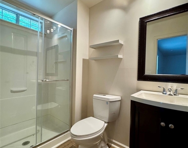 3407 Braewick Place - Photo Thumbnail 13