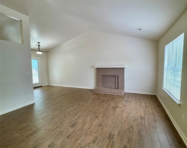 3407 Braewick Place - Photo Thumbnail 4