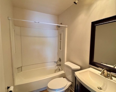 3407 Braewick Place - Photo Thumbnail 14