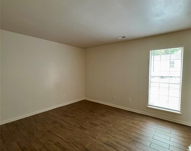 3407 Braewick Place - Photo Thumbnail 12