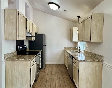 3407 Braewick Place - Photo Thumbnail 9