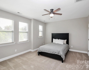 2609 Statesville Avenue - Photo Thumbnail 7