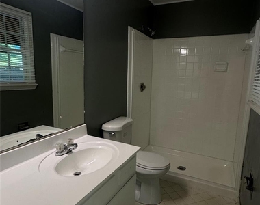 7620 Fire Tree Lane - Photo Thumbnail 12